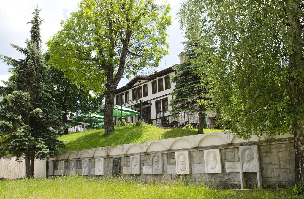 Petko Takov'S House Hotel Smolyan Exterior foto